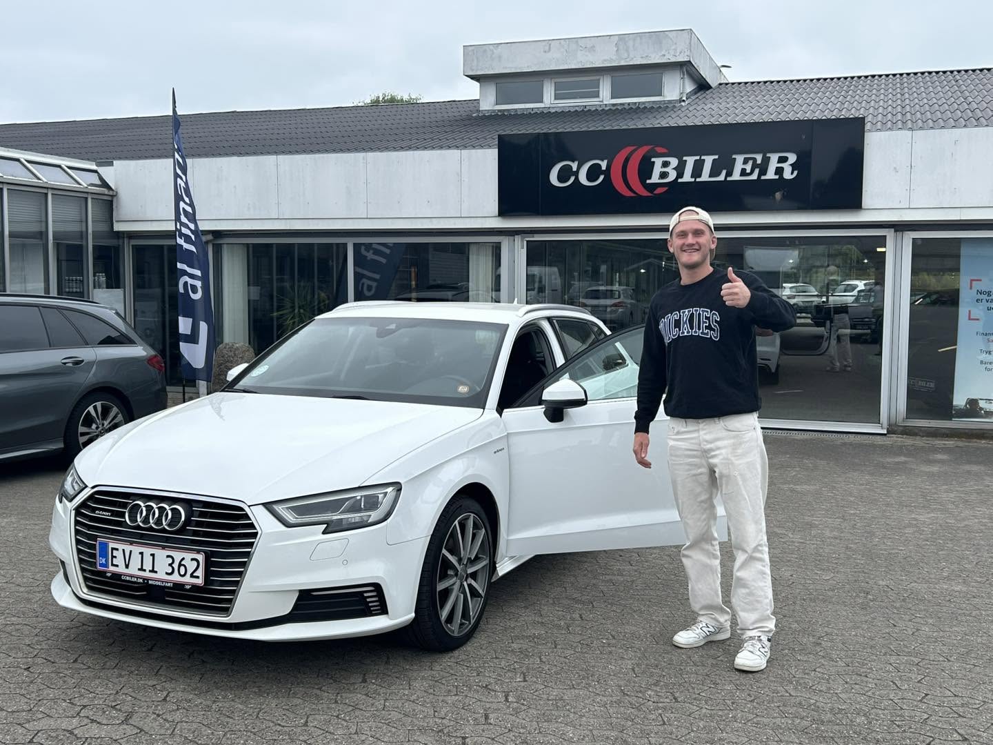 Tilfreds kunde med ny Audi A3 hos CC Biler i Middelfart