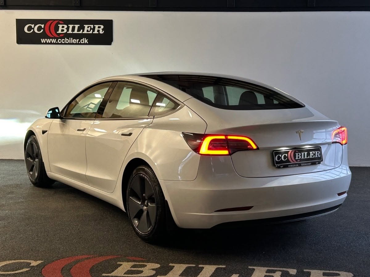Brugt Tesla finansieret hos CC Biler i Middelfart